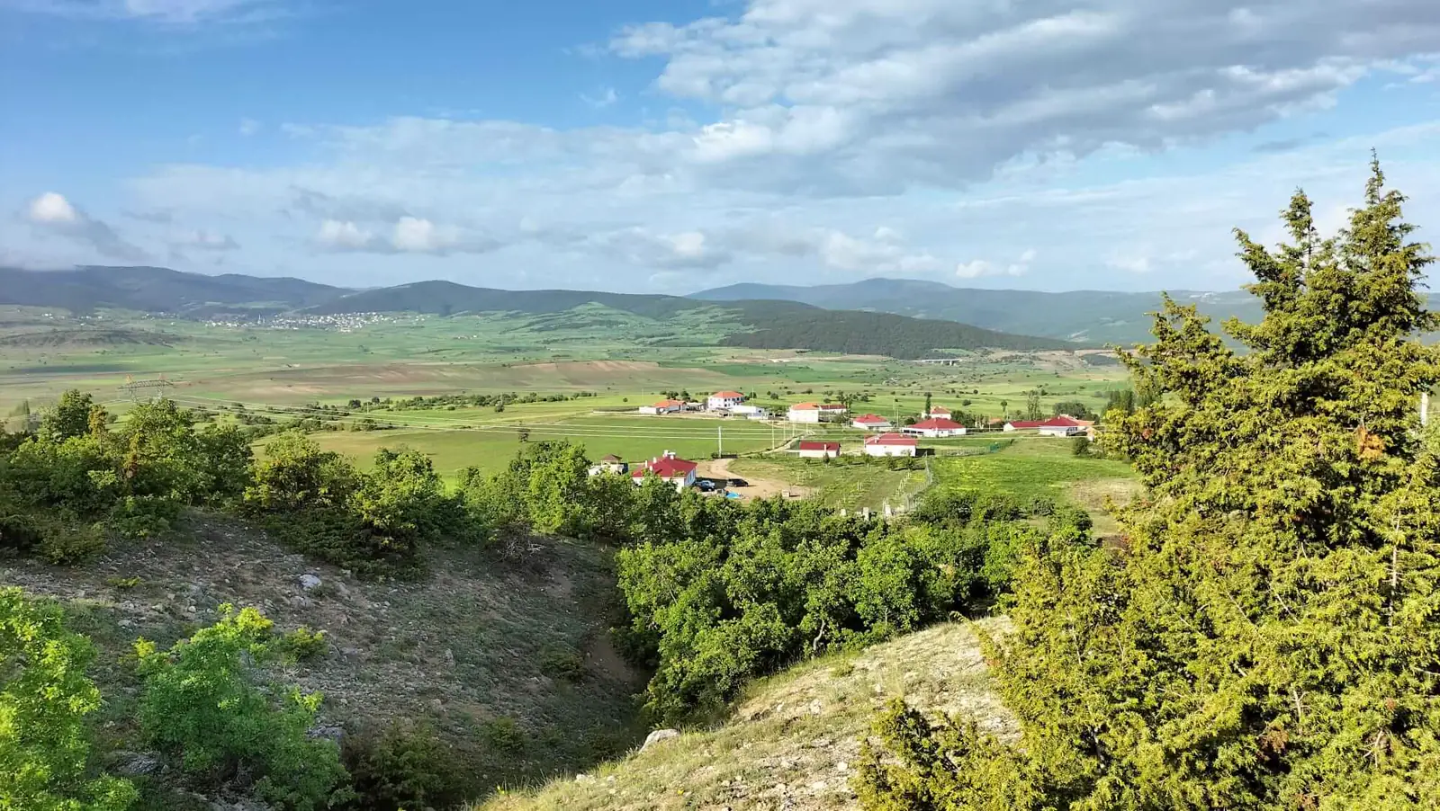 Sivas Yıldızeli Kasa Dağı çevresinden manzara